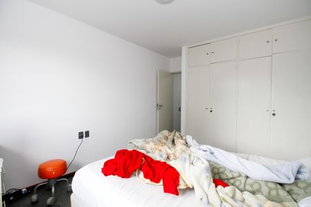 Casa à venda com 400m², 7 quartos e 5 vagas Casa à venda com 400m², 7 quartos e 5 vagasSuíte