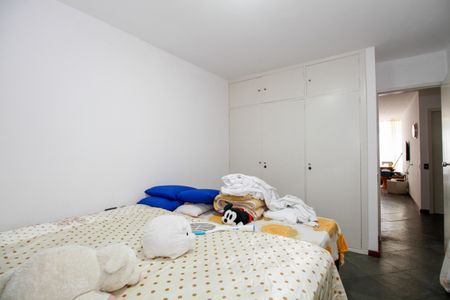 Casa à venda com 400m², 7 quartos e 5 vagas Casa à venda com 400m², 7 quartos e 5 vagasQuarto 1