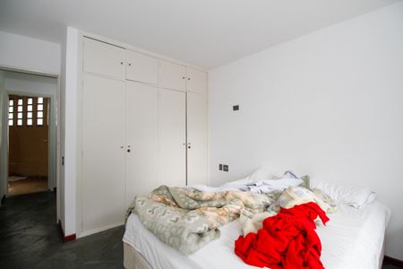 Casa à venda com 400m², 7 quartos e 5 vagas Casa à venda com 400m², 7 quartos e 5 vagasSuíte