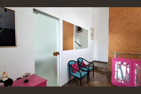 Casa à venda com 400m², 7 quartos e 5 vagas Casa à venda com 400m², 7 quartos e 5 vagasHall de Entrada