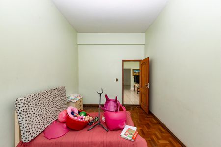 Casa à venda com 325m², 6 quartos e 2 vagas Casa à venda com 325m², 6 quartos e 2 vagasCasa 2