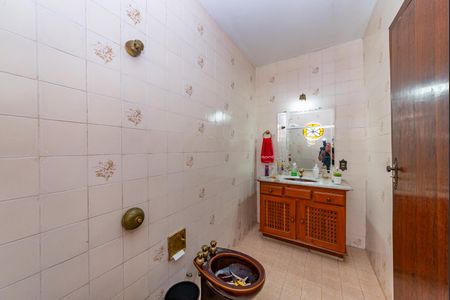 Casa à venda com 325m², 6 quartos e 2 vagas Casa à venda com 325m², 6 quartos e 2 vagasBanheiro da Suíte