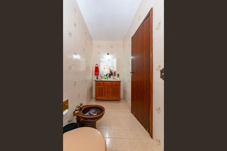 Casa à venda com 325m², 6 quartos e 2 vagas Casa à venda com 325m², 6 quartos e 2 vagasBanheiro da Suíte