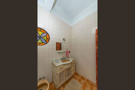 Casa à venda com 325m², 6 quartos e 2 vagas Casa à venda com 325m², 6 quartos e 2 vagasCasa 2