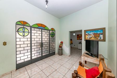 Casa à venda com 325m², 6 quartos e 2 vagas Casa à venda com 325m², 6 quartos e 2 vagasCasa 2