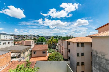 Casa à venda com 325m², 6 quartos e 2 vagas Casa à venda com 325m², 6 quartos e 2 vagasSala 2