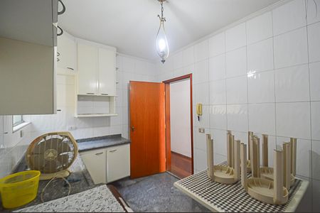 Casa à venda com 580m², 8 quartos e 8 vagasCozinha