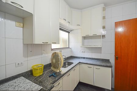 Casa à venda com 580m², 8 quartos e 8 vagasCozinha