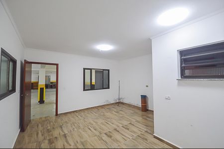 Casa à venda com 580m², 8 quartos e 8 vagasQuarto de Serviço