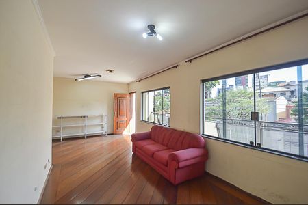 Casa à venda com 580m², 8 quartos e 8 vagasSala