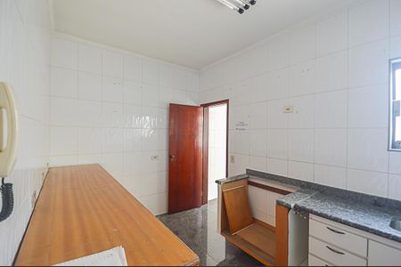 Casa à venda com 580m², 8 quartos e 8 vagasCozinha 2