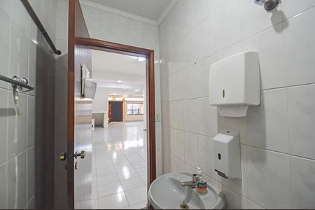 Casa à venda com 580m², 8 quartos e 8 vagasBanheiro de serviço 2