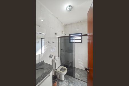 Casa à venda com 580m², 8 quartos e 8 vagasBanheiro 2