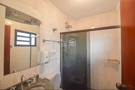 Casa à venda com 580m², 8 quartos e 8 vagasBanheiro da Suíte