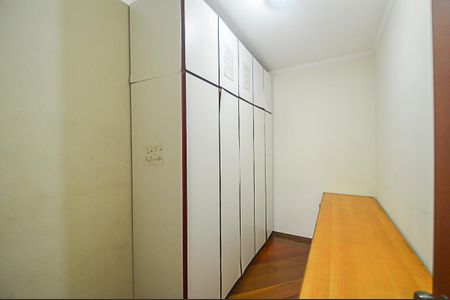 Casa à venda com 580m², 8 quartos e 8 vagasCloset do quarto