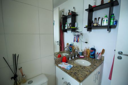 Apartamento à venda com 85m², 3 quartos e 2 vagas Apartamento à venda com 85m², 3 quartos e 2 vagasQuarto Banheiro