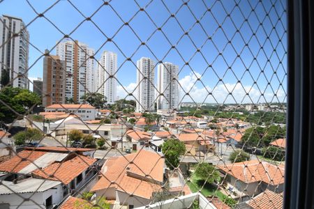 Apartamento à venda com 70m², 3 quartos e 2 vagasQuarto 2 - Vista