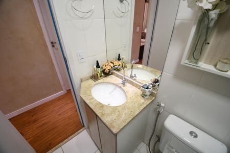 Apartamento à venda com 70m², 3 quartos e 2 vagasBanheiro 2