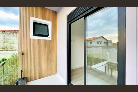 Casa à venda com 193m², 3 quartos e 5 vagas Casa à venda com 193m², 3 quartos e 5 vagasVaranda da Suíte 1