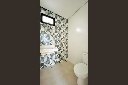 Casa à venda com 193m², 3 quartos e 5 vagas Casa à venda com 193m², 3 quartos e 5 vagasBanheiro da Suíte 2