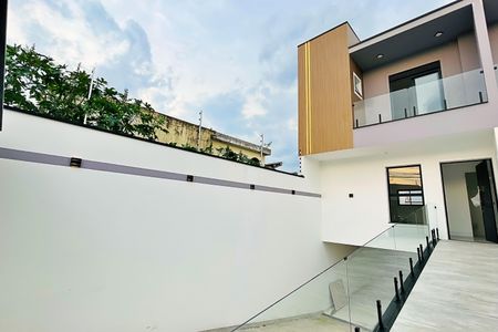 Casa à venda com 193m², 3 quartos e 5 vagas Casa à venda com 193m², 3 quartos e 5 vagasEntrada Social