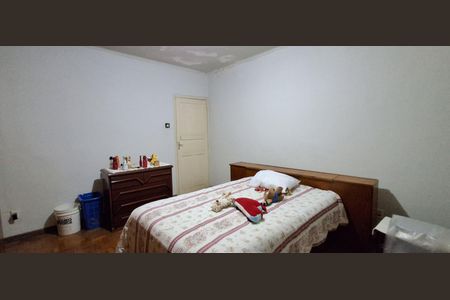 Casa à venda com 218m², 4 quartos e 2 vagas Casa à venda com 218m², 4 quartos e 2 vagasSuíte