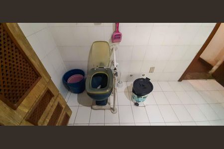 Casa para alugar com 998m², 5 quartos e 4 vagasBanheiro do Quarto 1