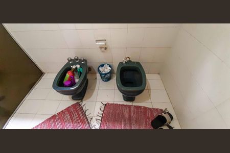 Casa para alugar com 998m², 5 quartos e 4 vagasBanheiro da Suíte 1