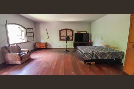 Casa para alugar com 998m², 5 quartos e 4 vagasSuíte 1