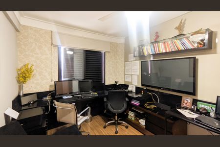 Apartamento à venda com 145m², 4 quartos e 3 vagasEscritório