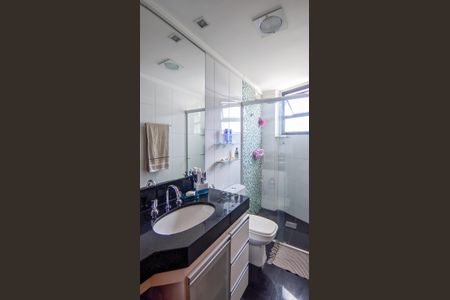 Apartamento à venda com 145m², 4 quartos e 3 vagasBanheiro da Suíte