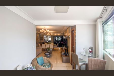 Apartamento à venda com 145m², 4 quartos e 3 vagasSala