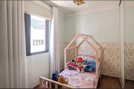 Apartamento à venda com 145m², 4 quartos e 3 vagasQuarto 