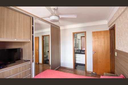 Apartamento à venda com 145m², 4 quartos e 3 vagasSuíte 2