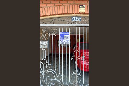 Casa à venda com 221m², 3 quartos e 2 vagas Casa à venda com 221m², 3 quartos e 2 vagasPlaca