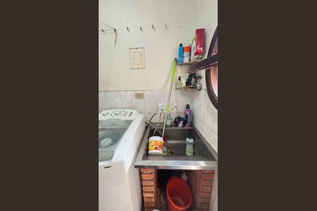 Casa à venda com 221m², 3 quartos e 2 vagas Casa à venda com 221m², 3 quartos e 2 vagasÁrea de Serviço