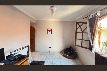 Casa à venda com 221m², 3 quartos e 2 vagas Casa à venda com 221m², 3 quartos e 2 vagasQuarto 2