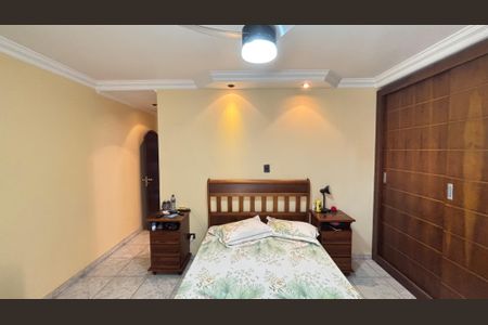 Casa à venda com 221m², 3 quartos e 2 vagas Casa à venda com 221m², 3 quartos e 2 vagasSuite