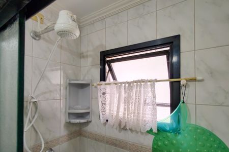 Apartamento para alugar com 70m², 2 quartos e 1 vaga Apartamento para alugar com 70m², 2 quartos e 1 vagaBanheiro da Suíte
