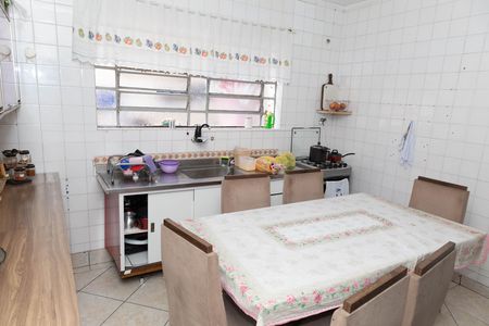 Casa à venda com 120m², 3 quartos e 3 vagas Casa à venda com 120m², 3 quartos e 3 vagasCozinha