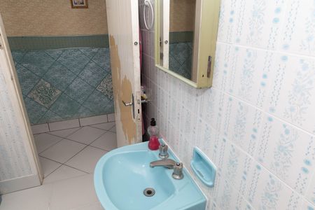Casa à venda com 120m², 3 quartos e 3 vagas Casa à venda com 120m², 3 quartos e 3 vagasBanheiro Social