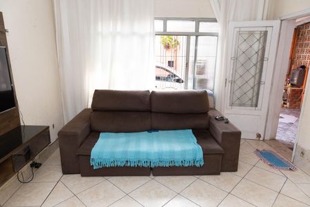 Casa à venda com 120m², 3 quartos e 3 vagas Casa à venda com 120m², 3 quartos e 3 vagasSala