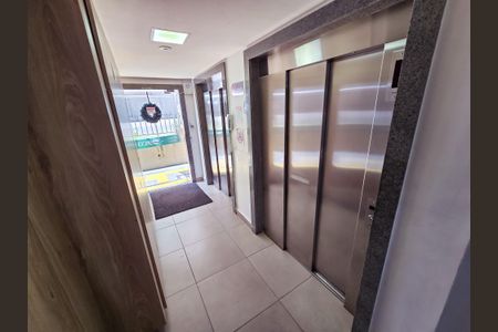 Apartamento à venda com 48m², 2 quartos e 1 vagaHall de entrada