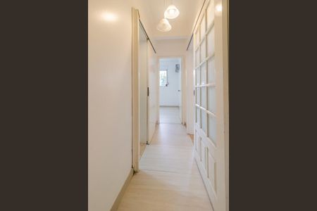 Apartamento à venda com 81m², 2 quartos e sem vagaCorredor