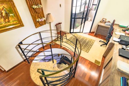 Apartamento à venda com 197m², 4 quartos e 2 vagas Apartamento à venda com 197m², 4 quartos e 2 vagasHall