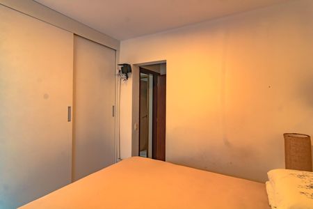 Apartamento à venda com 197m², 4 quartos e 2 vagas Apartamento à venda com 197m², 4 quartos e 2 vagasQuarto 3