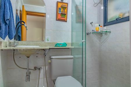 Apartamento à venda com 197m², 4 quartos e 2 vagas Apartamento à venda com 197m², 4 quartos e 2 vagasBanheiro
