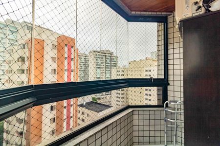 Apartamento à venda com 197m², 4 quartos e 2 vagas Apartamento à venda com 197m², 4 quartos e 2 vagasVaranda do Quarto 3