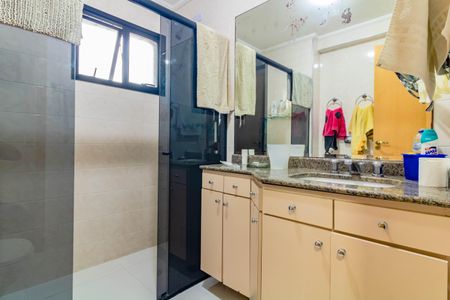 Apartamento à venda com 197m², 4 quartos e 2 vagas Apartamento à venda com 197m², 4 quartos e 2 vagasBanheiro