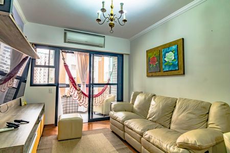 Apartamento à venda com 197m², 4 quartos e 2 vagas Apartamento à venda com 197m², 4 quartos e 2 vagasSala